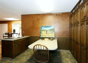 Built-in dining booth