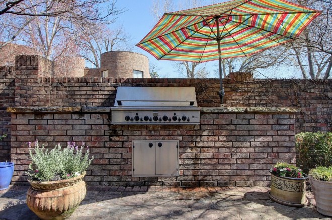 patio with grill 2