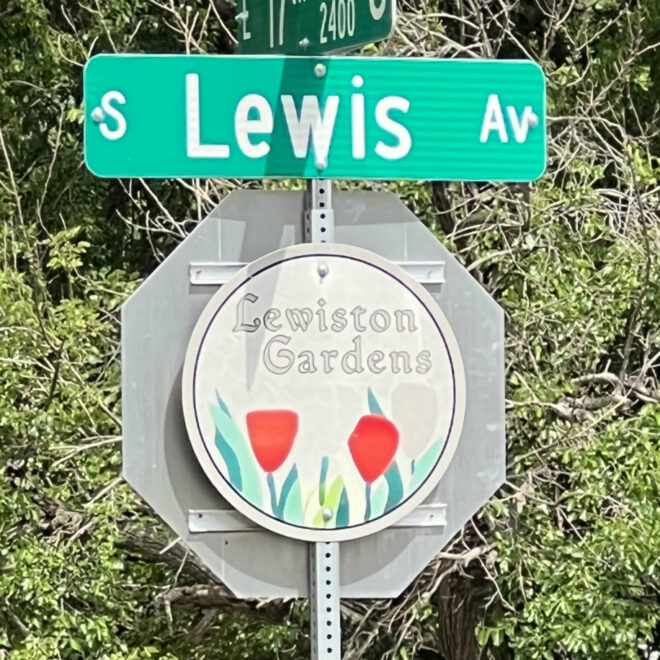 Lewiston Gardens Neighborhood Sign